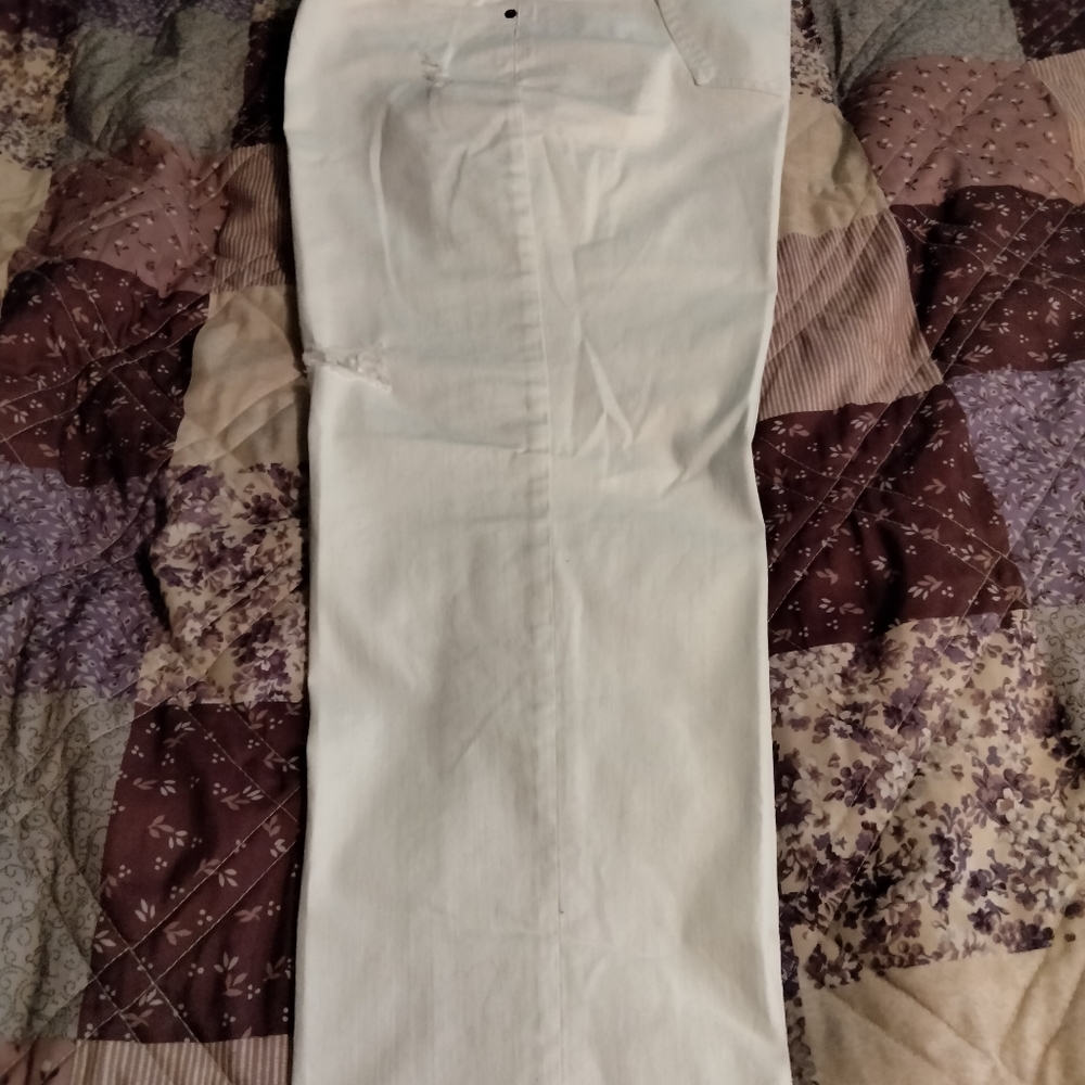 Lane Bryant Distressed Cropped Jeans - Picture 5 of 5